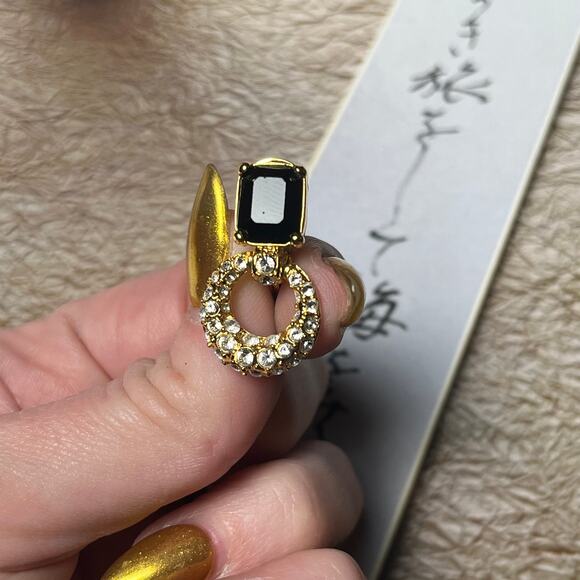 Vintage Gold Tone Rhinestone Black Stone Clip On Earrings Signed - Picture 2 of 4